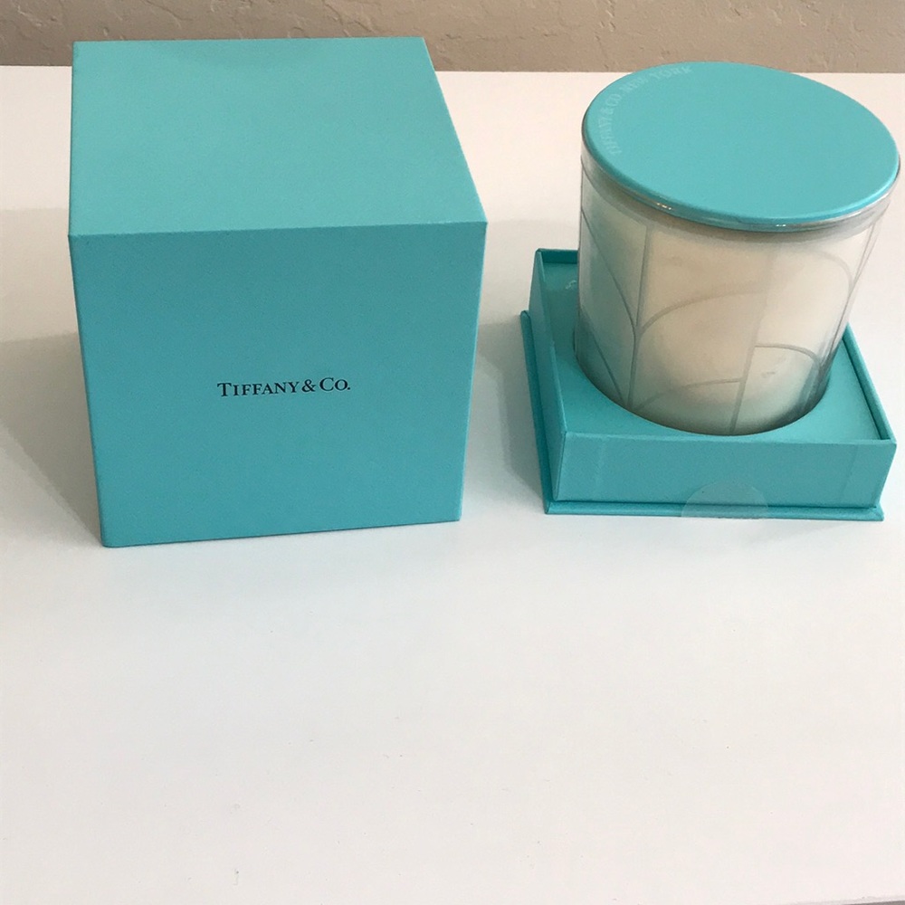 Tiffany & Co. Candle in Fig Ivy Cyclamen